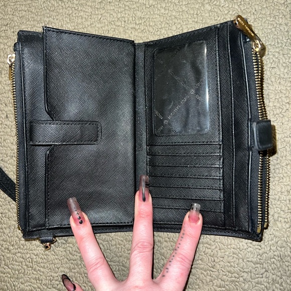 Authentic Michael Kors black leather wristlet - Picture 5 of 7